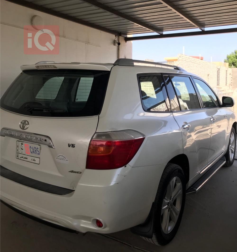 تۆیۆتا هایلاندەر